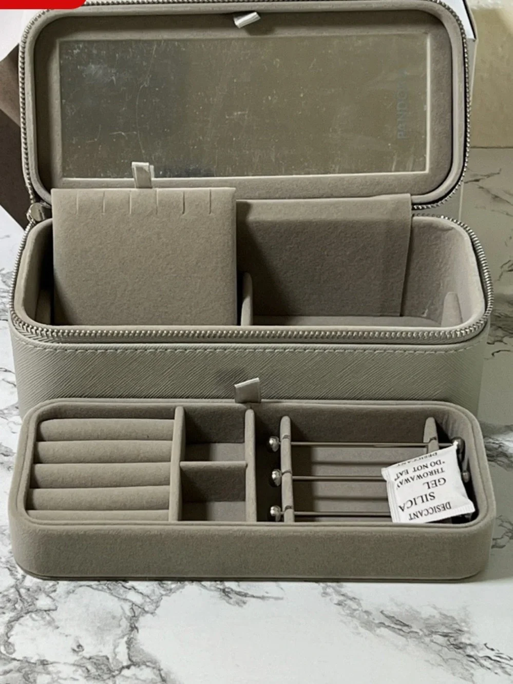 Grey pandora Jewelry Travel Case with Embossed Logo - Picture 4 of 4